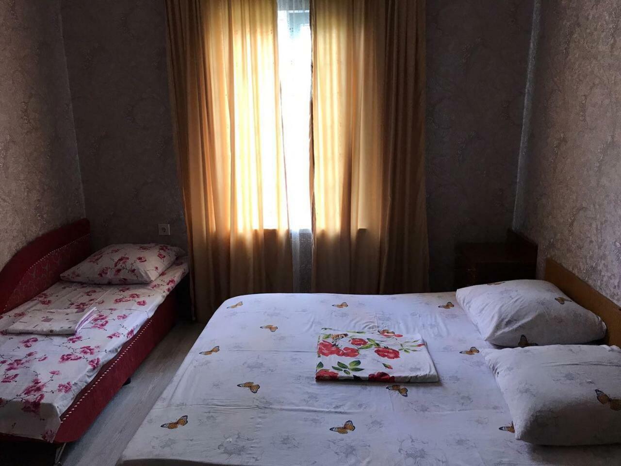 Guesthouse Milena Leselidze Extérieur photo